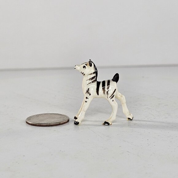 Hagen Renaker Early Zebra Foal Baby Miniature Figurine *Repaired* - Picture 2 of 9